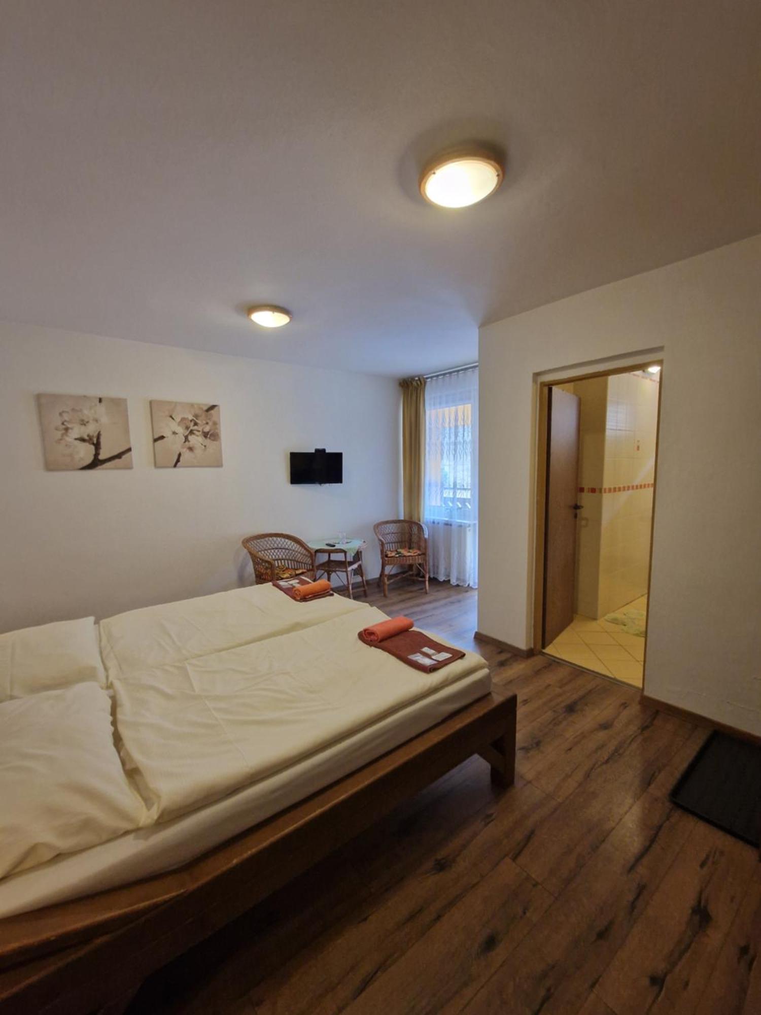 Pri Piecke Penzion A Restauracia Staré Hory Buitenkant foto
