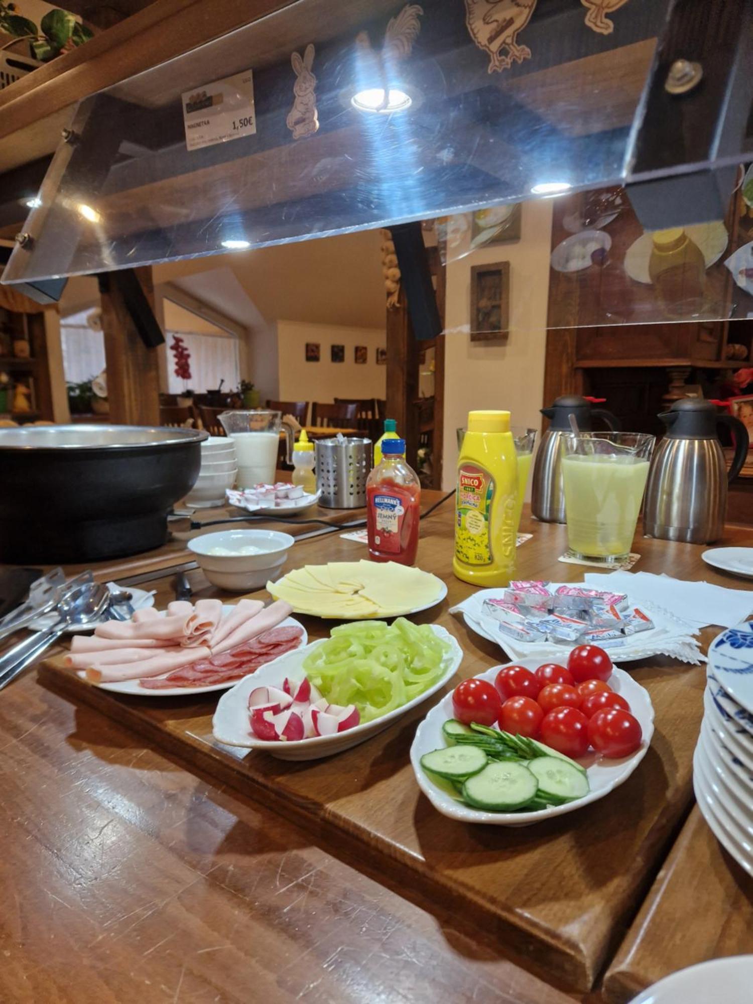 Pri Piecke Penzion A Restauracia Staré Hory Buitenkant foto